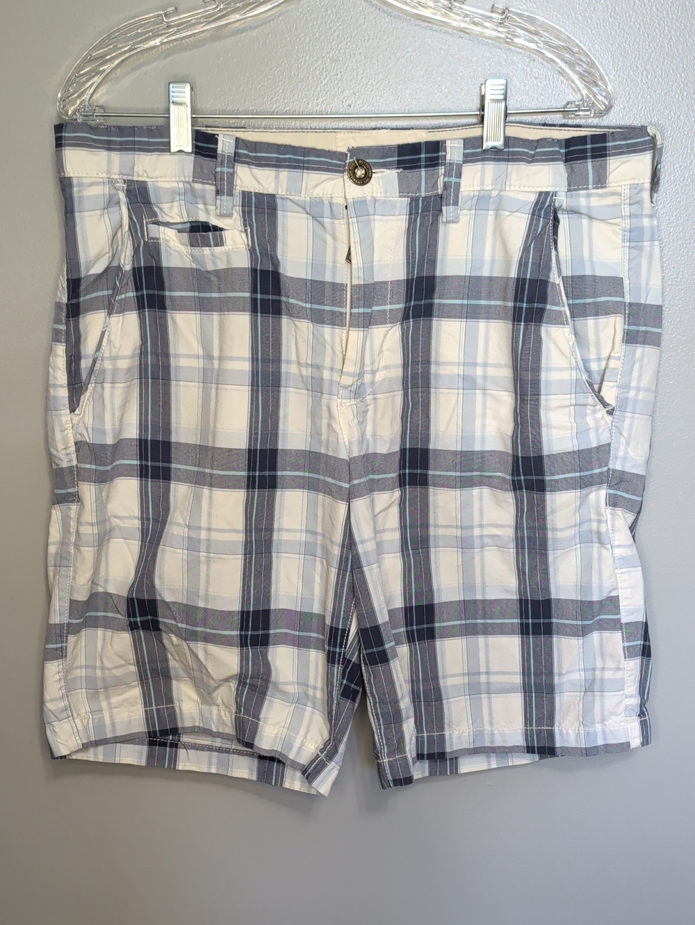 American Eagle Outfitters White and Blue Plaid Flat-Front Shorts Size 34